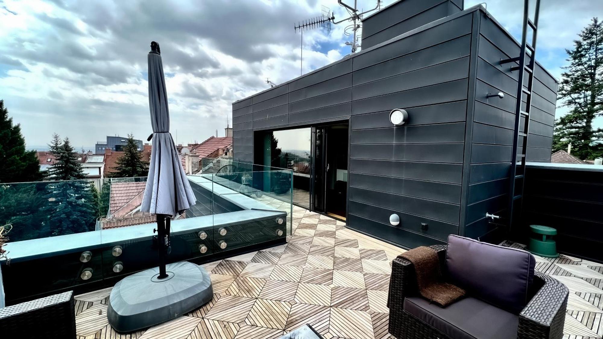 Apartman Se Saunou A Terasou S Vyhledem Na Brno Bagian luar foto