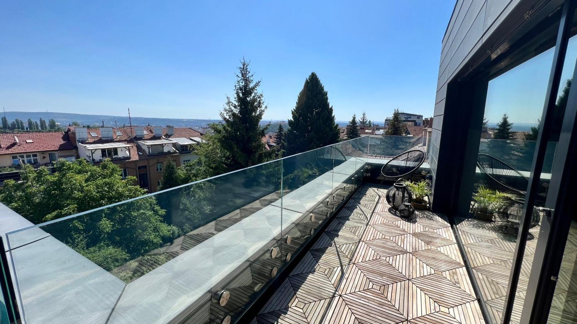 Apartman Se Saunou A Terasou S Vyhledem Na Brno Bagian luar foto